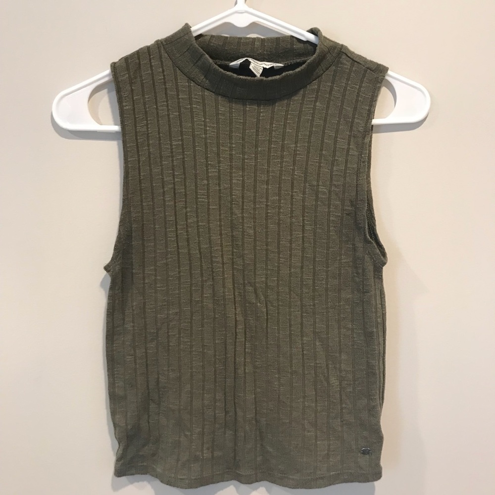 American Eagle Mock Neck Tank